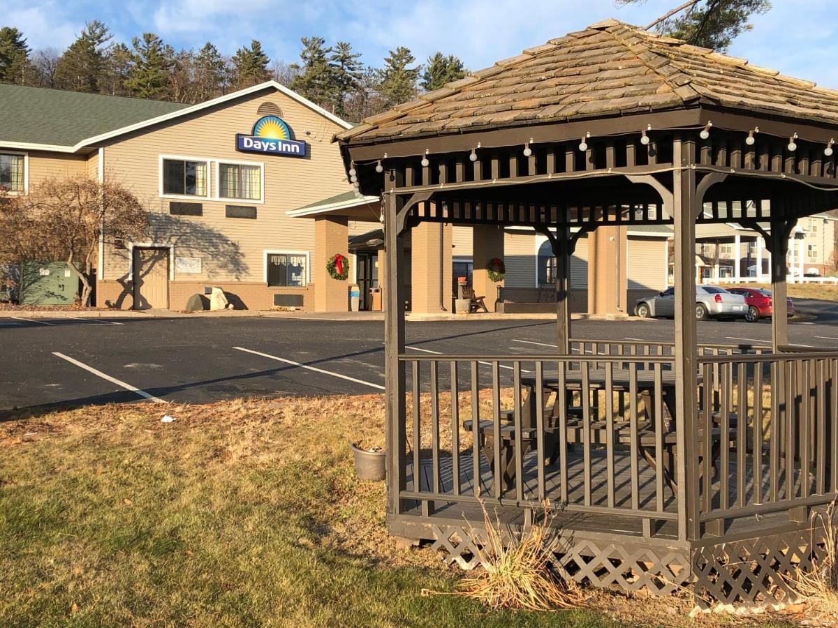 Days Inn By Wyndham Iron Mountain Extérieur photo