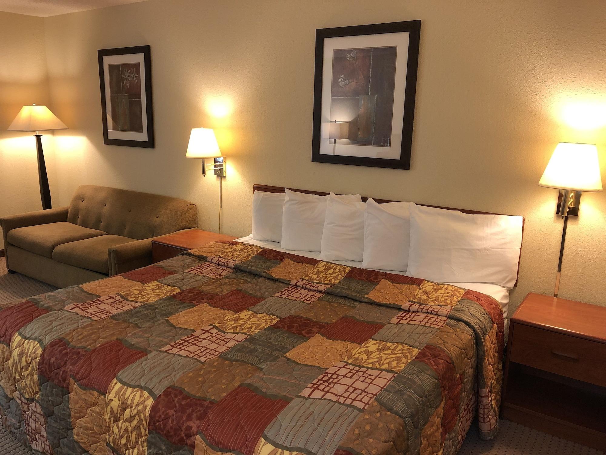 Days Inn By Wyndham Iron Mountain Extérieur photo
