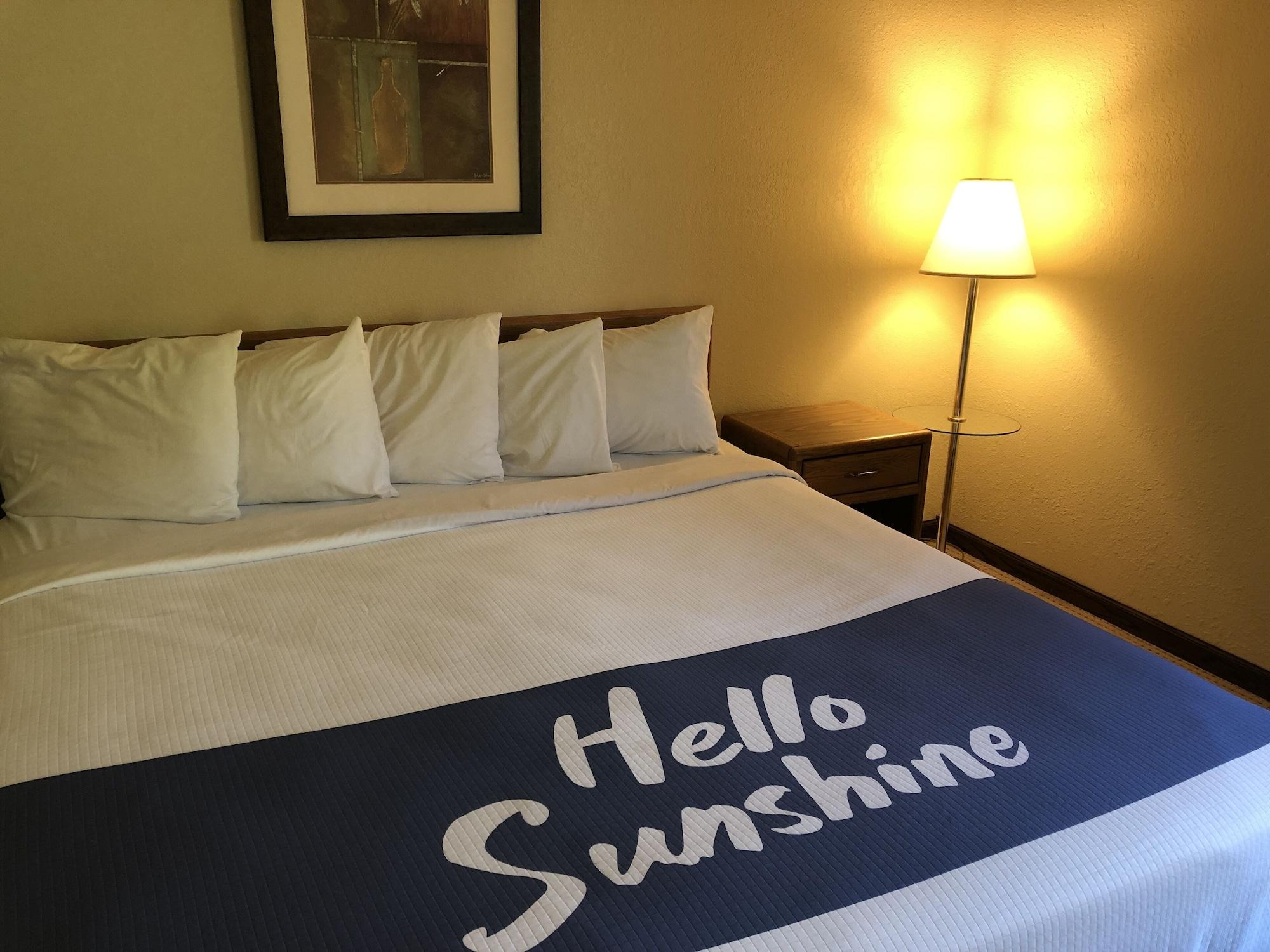 Days Inn By Wyndham Iron Mountain Extérieur photo