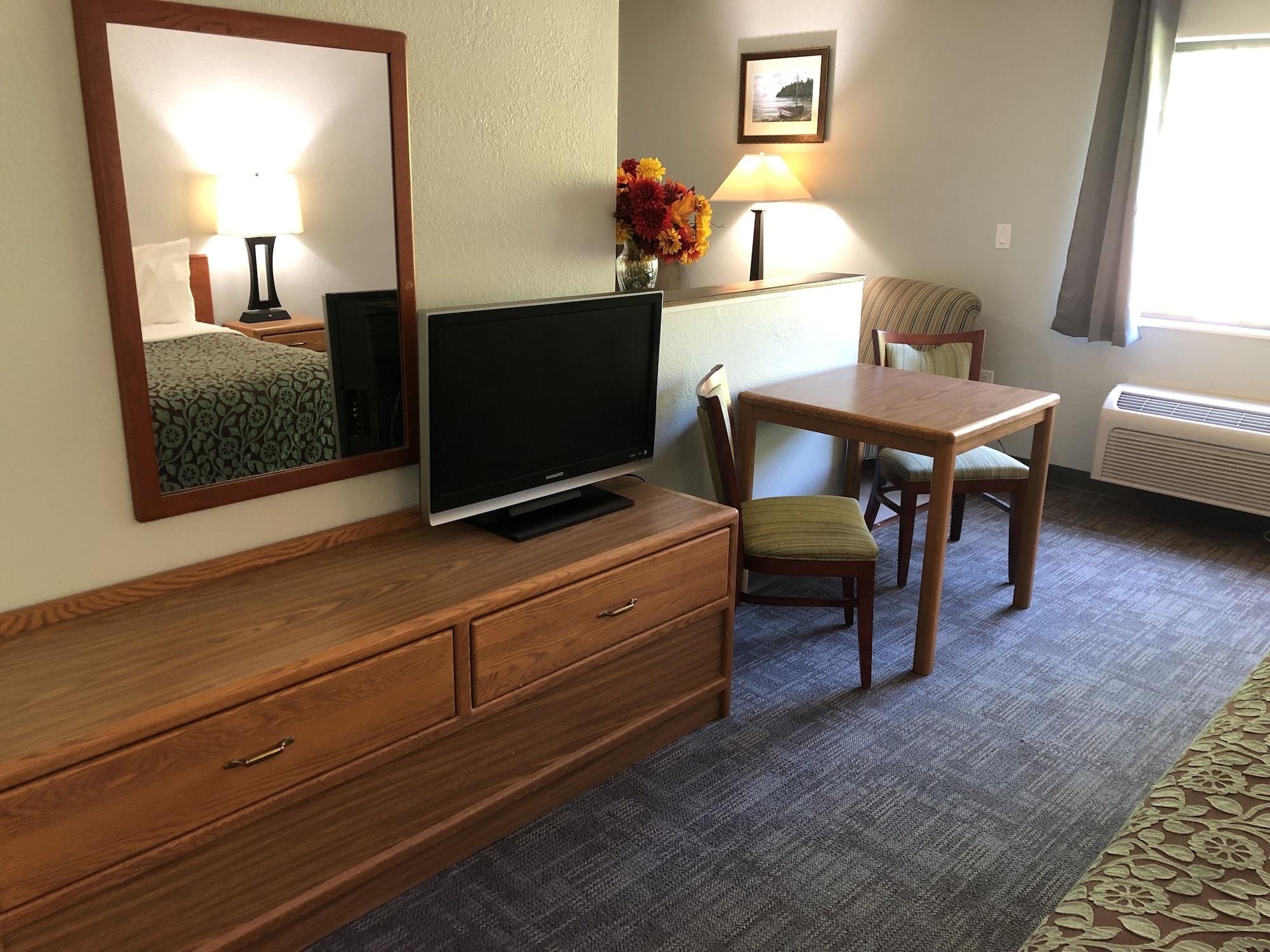 Days Inn By Wyndham Iron Mountain Extérieur photo