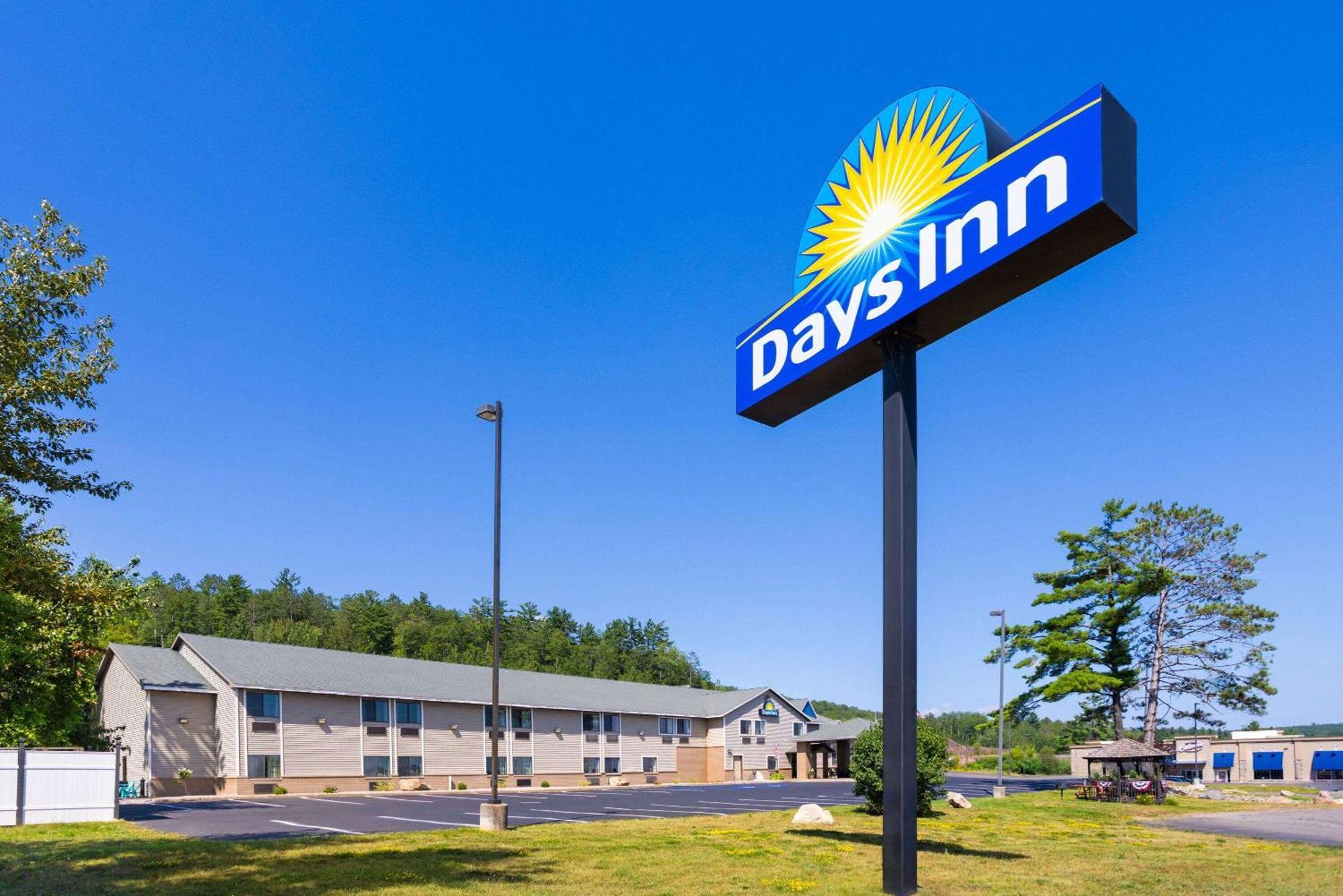 Days Inn By Wyndham Iron Mountain Extérieur photo
