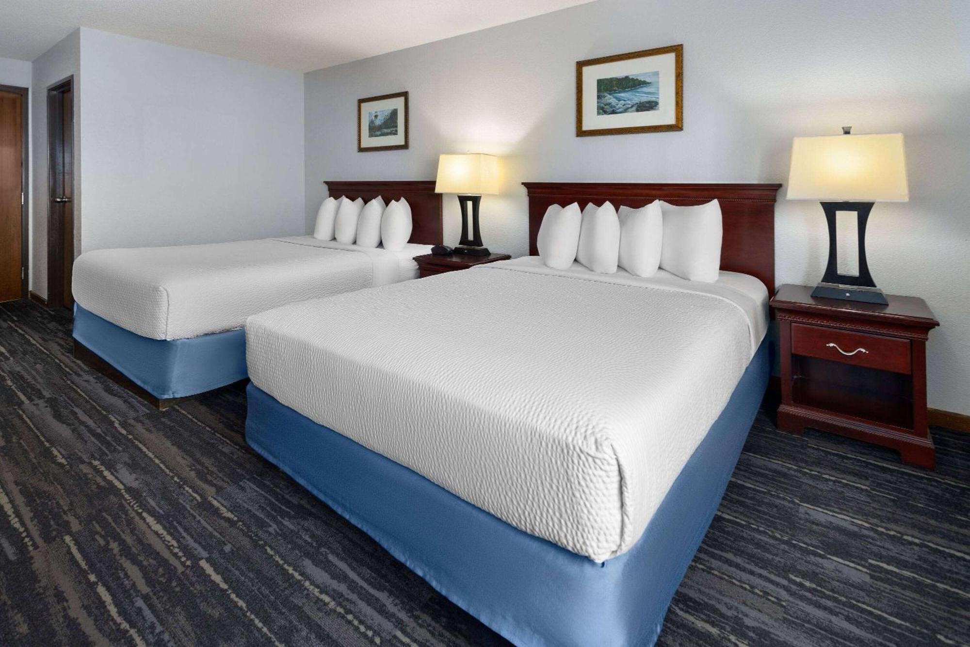 Days Inn By Wyndham Iron Mountain Extérieur photo