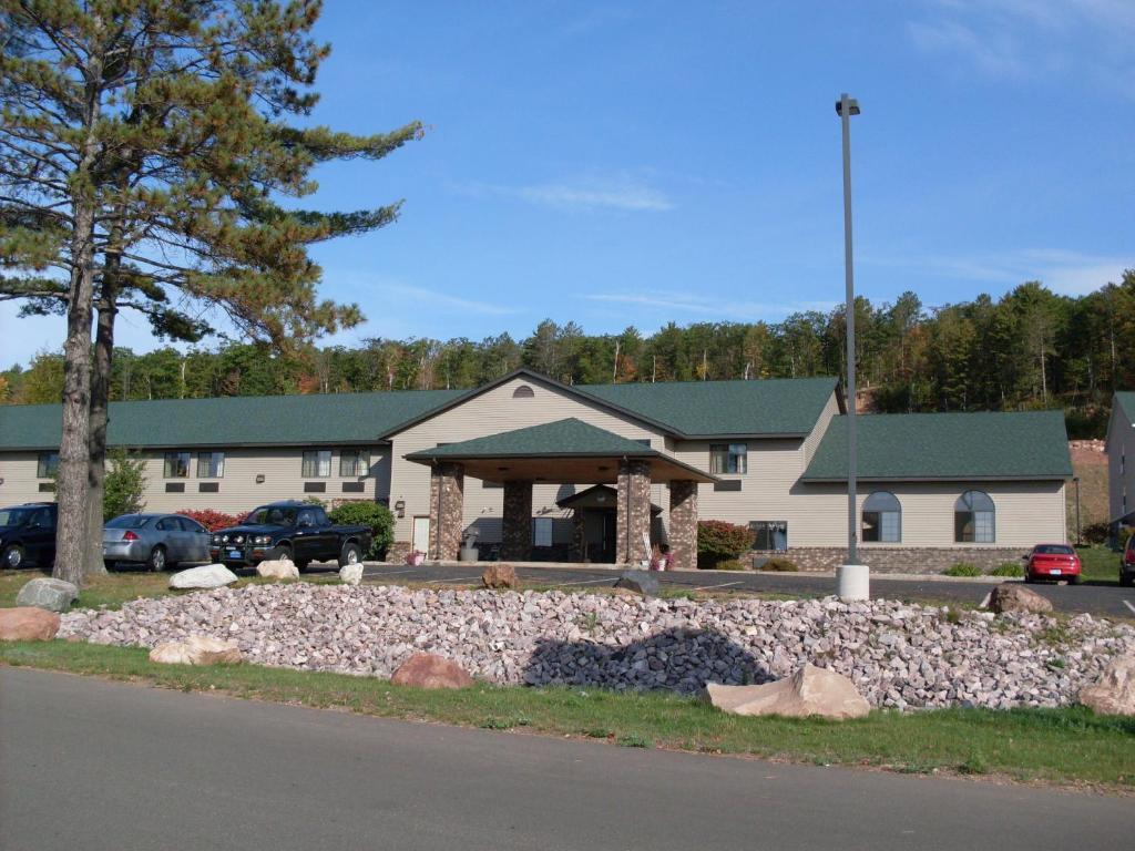 Days Inn By Wyndham Iron Mountain Extérieur photo